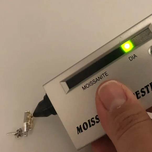 2ct Canary Earrings - Picture 11 of 12